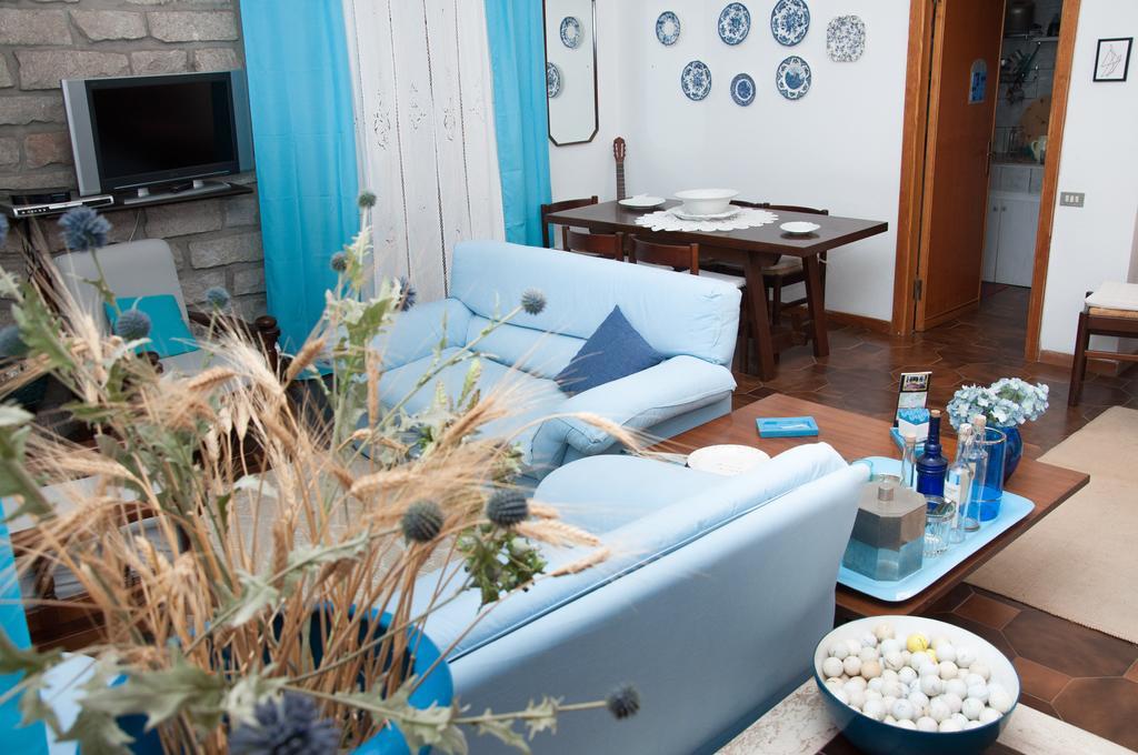Bed & Breakfast Yin & Yang San Pantaleo Exterior photo