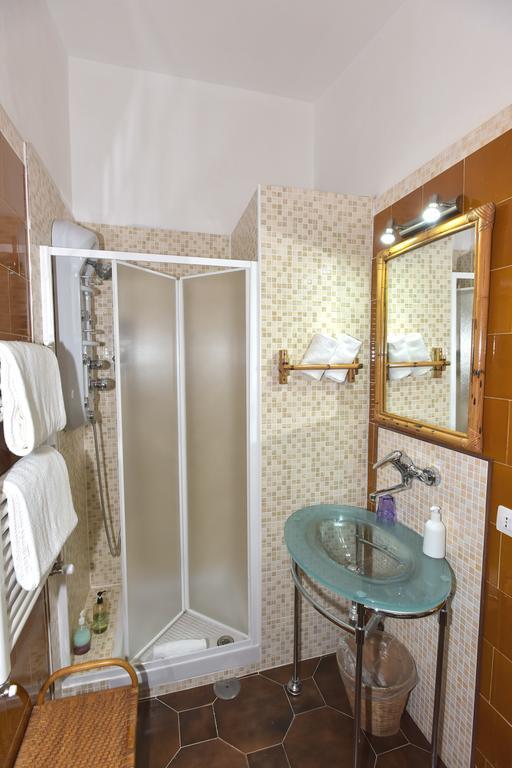 Bed & Breakfast Yin & Yang San Pantaleo Exterior photo