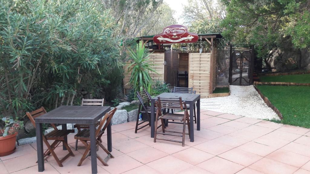Bed & Breakfast Yin & Yang San Pantaleo Exterior photo