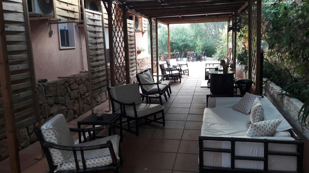 Bed & Breakfast Yin & Yang San Pantaleo Exterior photo